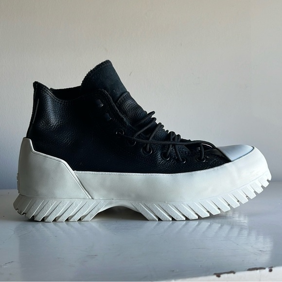 Converse Chuck Taylor All Star Lugged Mid Sneaker Boot Black & White Men Sz 10 - Picture 3 of 13